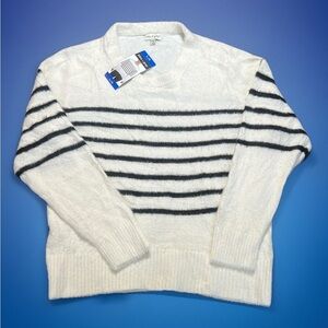 NWT Bleu Gray Soft Fuzzy White and Black Striped Crew Neck Sweater sz L